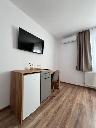 Others 5, Salin Home, Ocna Mures