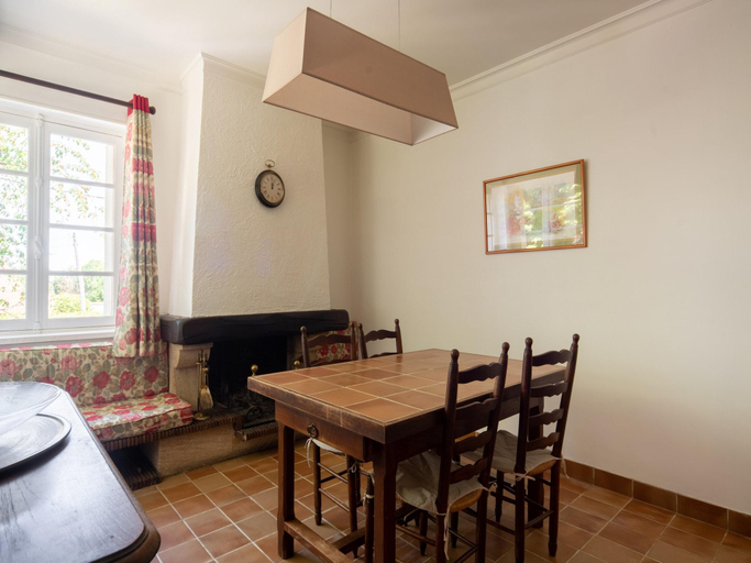 Others 5, Quaint Holiday Home with Garden, Dordogne