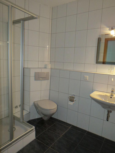Bathroom 3, Ates Hotel Lampertheim by Aurum, Bergstraße