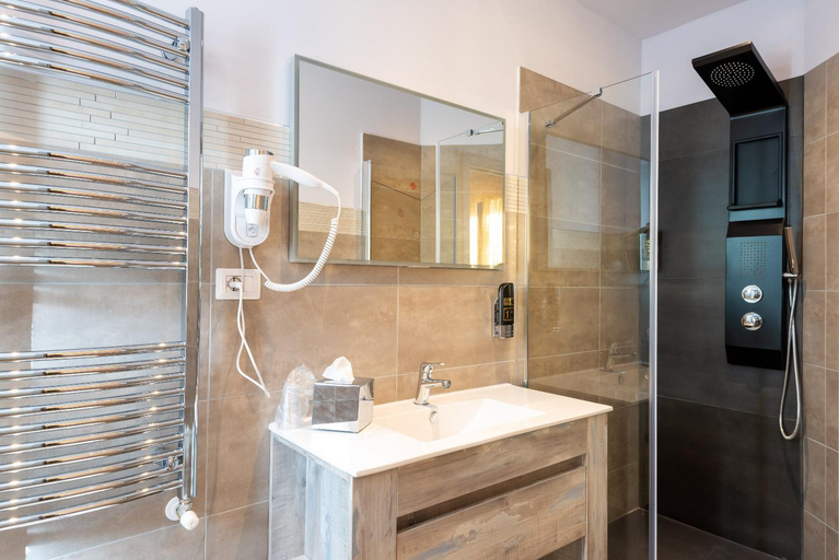 Bathroom 2, Locanda San Giorgio, Modena