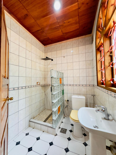 Bathroom 3, Mahali Muzuri and Home, Arusha Urban