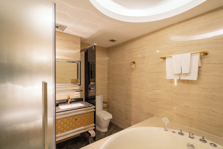 Bathroom 5, A&EM Ben Thanh Hotel, District 1