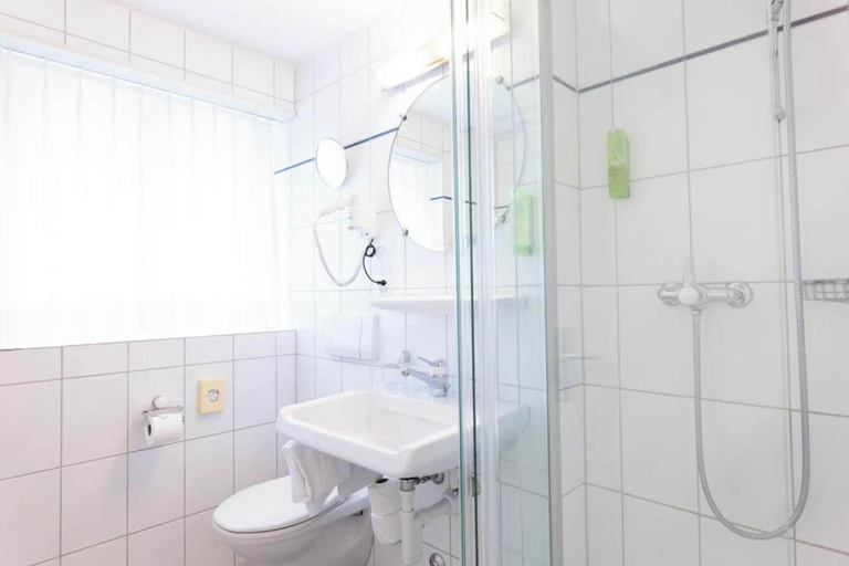 Bathroom 3, Hotel David 22, Sankt Gallen