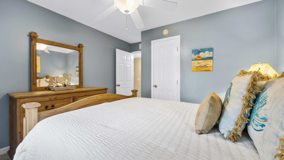 Bedroom 3, Coastal Clipper Charming 2 Bdr, Walk to Beach!, Saint Johns