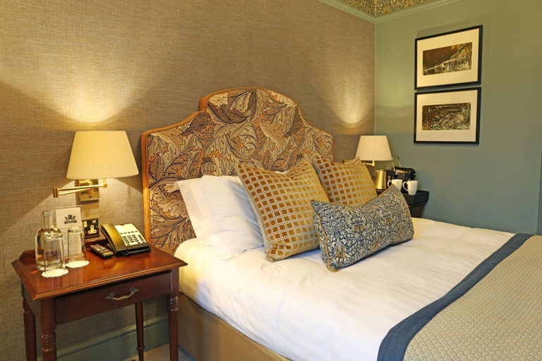Bedroom 2, Barberstown Castle