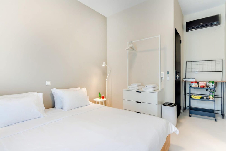 Room 2, Astra Beach Studio 1, Peloponnese