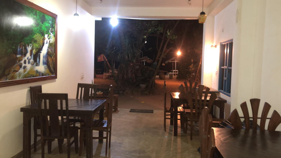 Food & Drinks 4, Oruwa Turtle Beach Villa, Balapitiya