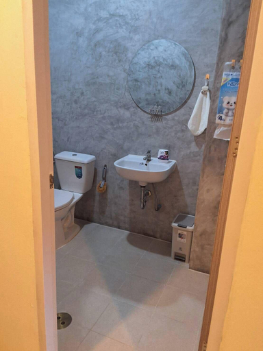 Bathroom 3, A little Nap Hometel, Hat Yai