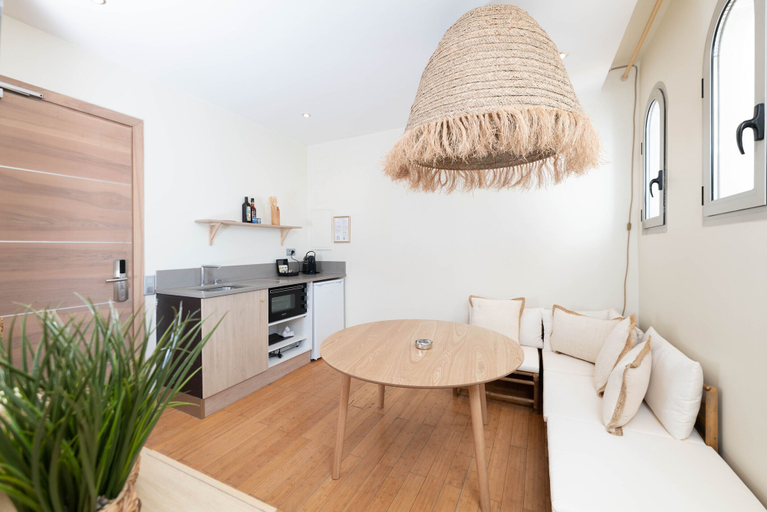 Others 5, Le Cocoon Balinais, Alpes-Maritimes