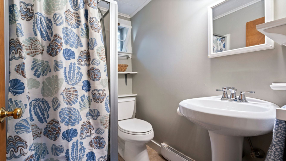 Bathroom, Beachside - Oceanside - Walk Onto the Beach!, York