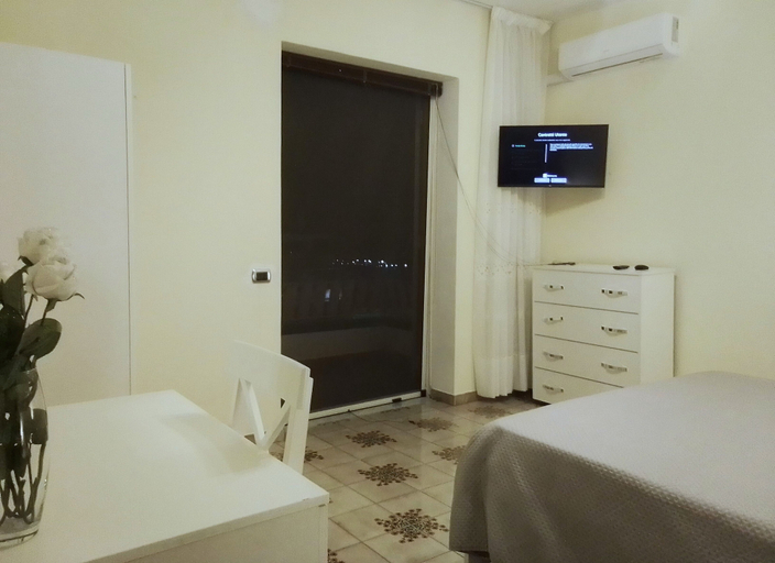 Bedroom 3, House Revolution Style FC, Salerno
