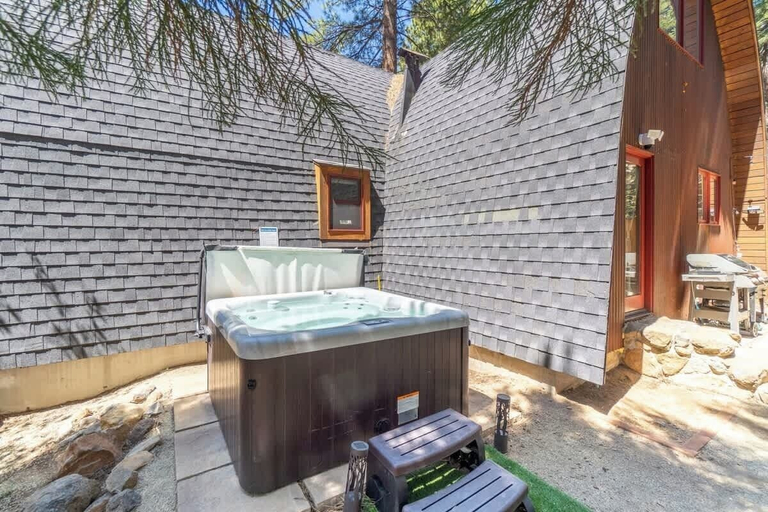 Terrace/patio 4, The Canoe Cabin, Washoe