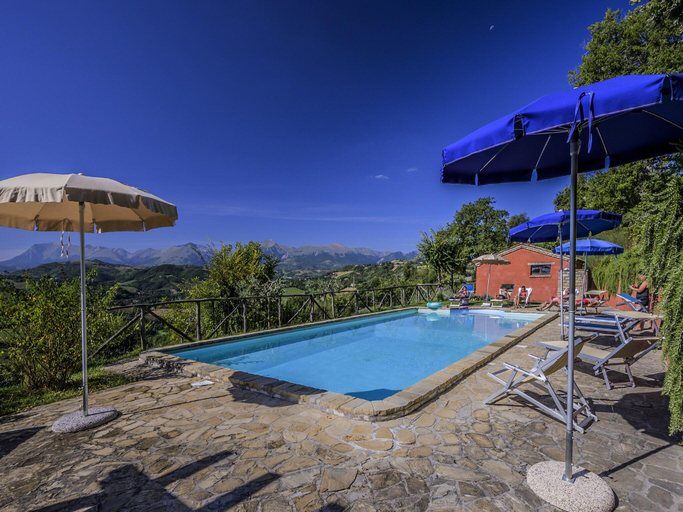 Sport & Beauty 4, Relaxing Retreat with bike access, Macerata