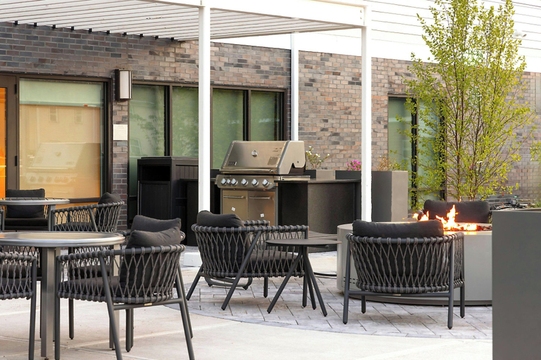Food & Drinks 4, TownePlace Suites by Marriott Hadley Amherst, Hampshire