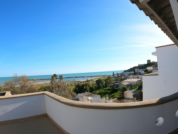 Others 3, La Bussola, Agrigento