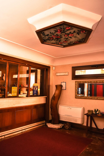 Public Area, Hotel Miravalle, Napoli