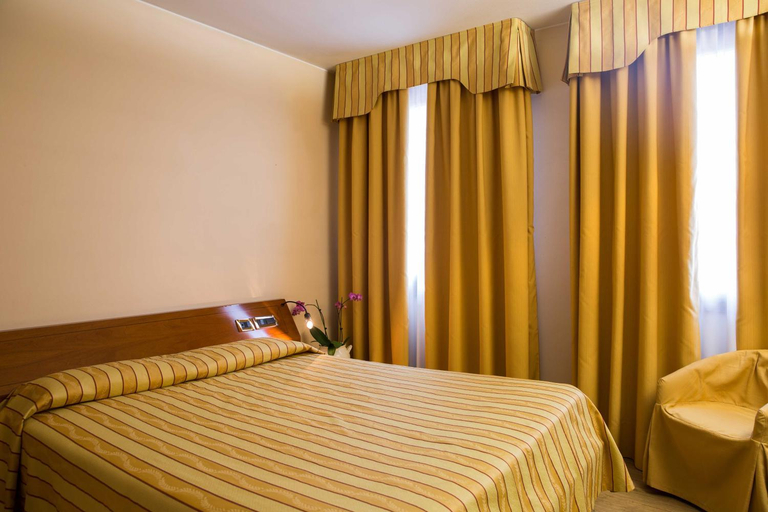 Bedroom 2, Hotel Villa Monica, Pordenone