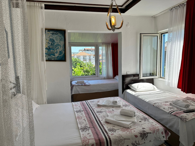Bedroom 3, Bonjourla Otel, Urla