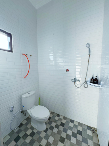 Bathroom 5, Sandstone MR15, Malang