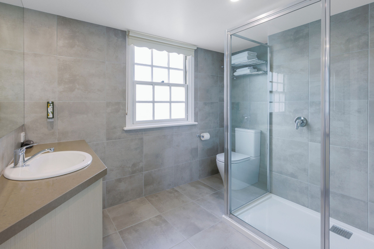 Bathroom 4, Best Western Olde Maritime, Warrnambool