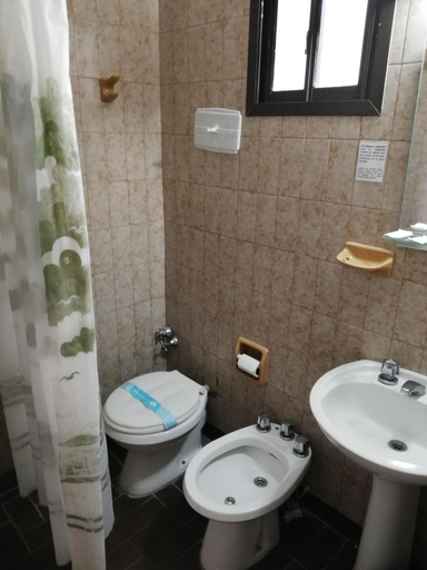Bathroom 3, Necochea Real Hotel, Necochea