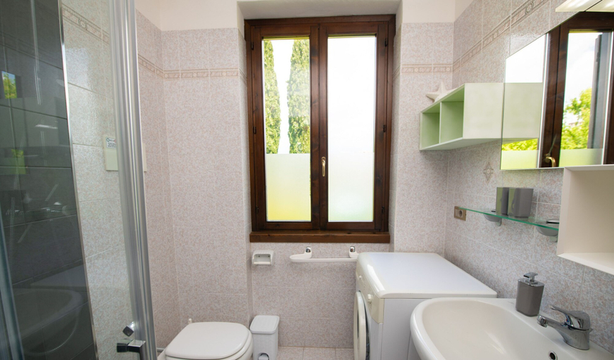 Bathroom 5, Appartamento le Terrazze Soiano, Brescia