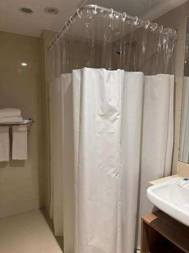 Bathroom 5, Ramada By Wyndham Brasilia Alvorada, Brasília