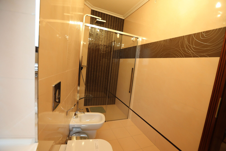Bathroom 4, Villa Bijoux, Ploiesti