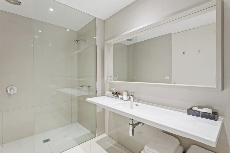 Bathroom 4, Quarters at Flinders Hotel, Melbourne