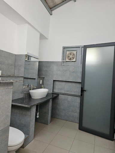 Bathroom 5, Catsen Bungalows & Pool Phan Thiet, Phan Thiết