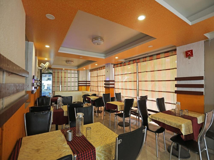 Food & Drinks 5, Treebo Sreemaa Newtown Near Biswa Bangla Gate, North 24 Parganas
