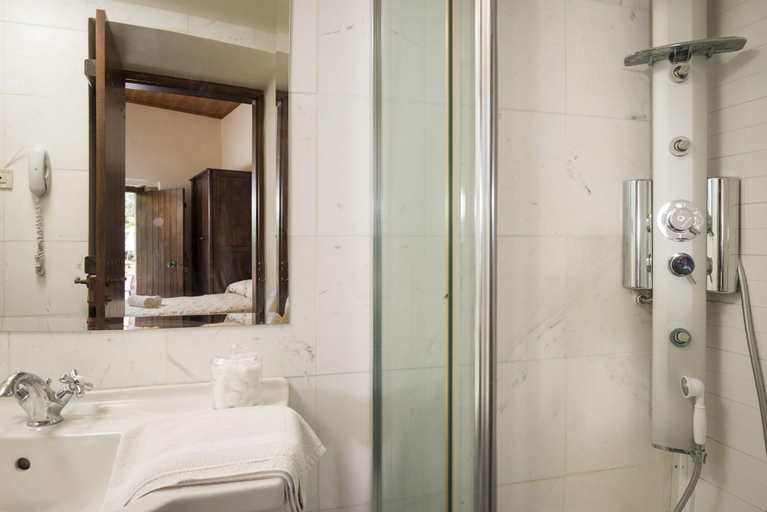Bathroom 5, Spilia Village Hotel & Villas, Crete
