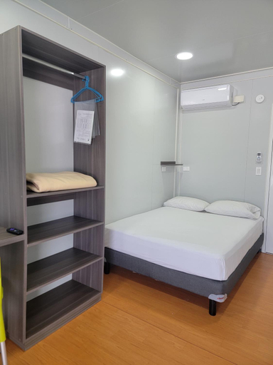 Bedroom 3, ZURBAN TRAVELERS, Paraíso