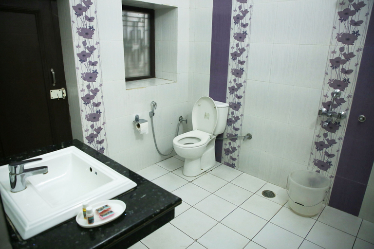 Bathroom 4, HOTEL SUKOON, Dehradun