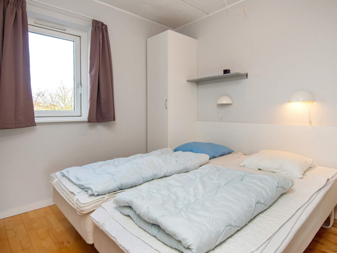 Bedroom 2, 4 Star Holiday Home in Hojer, Tønder