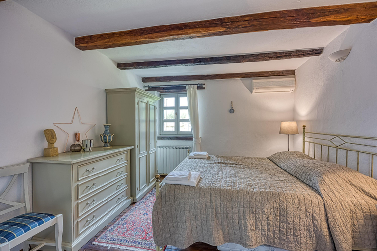 Bedroom 2, Vila Amyra With Pool, Sveti Lovreč
