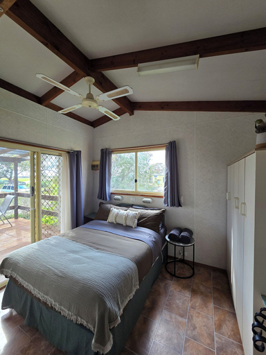 Bedroom 2, Coodlie Park Eco Retreat, Elliston