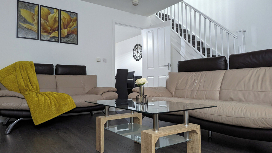 Living area 3, Leyland Road Retreat - 4 Bedroom House, Lancashire