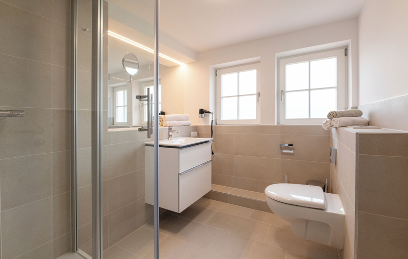 Bathroom 5, Wohnpark Hotel, Bergstraße