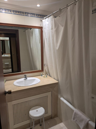 Bathroom 3, Hotel Le Consul, Bab Bhar