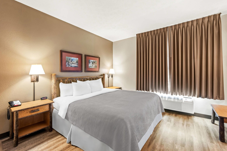 Bedroom 3, Quality Inn & Suites Big Stone Gap, Wise