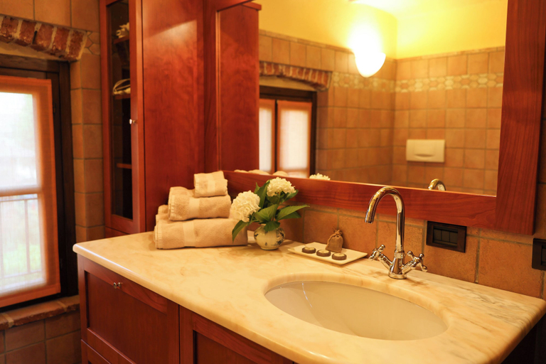 Bathroom 3, La casa Arancione, Cuneo