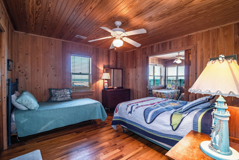 Room amenity 2, Lachicotte Vacation Rentals, Georgetown