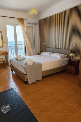 Room 3, Beachfront Panorama Apartm - Kythira Seaside Gem, Attica