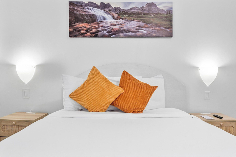 Bedroom 2, Casa Pellegrino, Broward