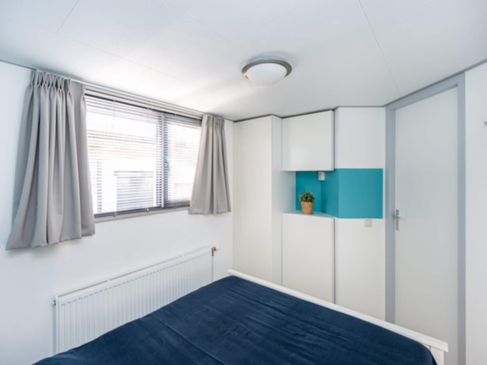 Bedroom 2, Chalet in Goedereede near North Sea Beach, Goedereede