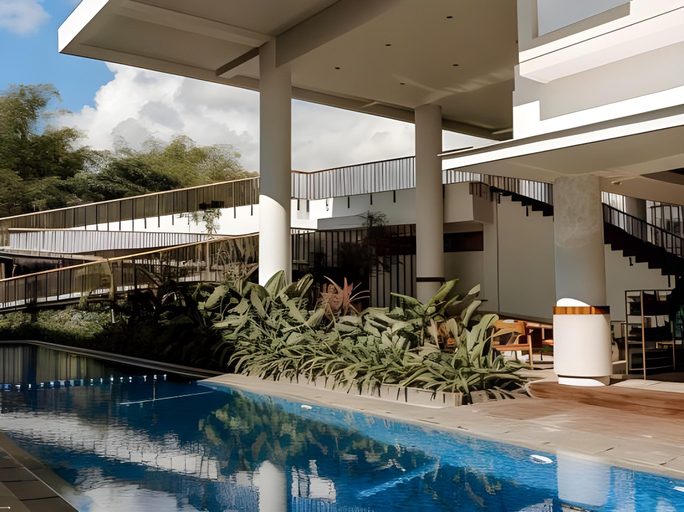 Exterior & Views 2, Rayz UMM Hotel, Malang