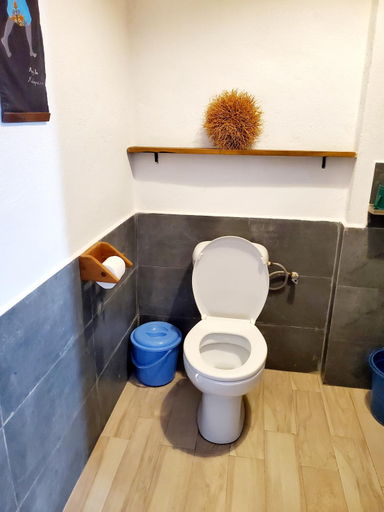 Bathroom 3, Hotel chez Pat, Diana