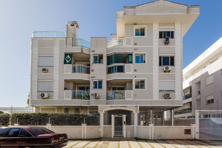 Exterior & Views, Apto espaçoso com piscina 750m da praia | CHR025, Florianopolis