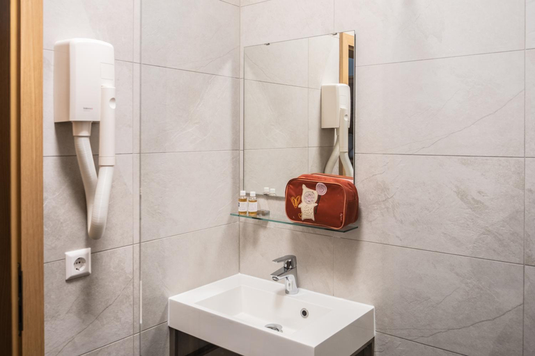 Bathroom 3, Robbesscheier, Clervaux